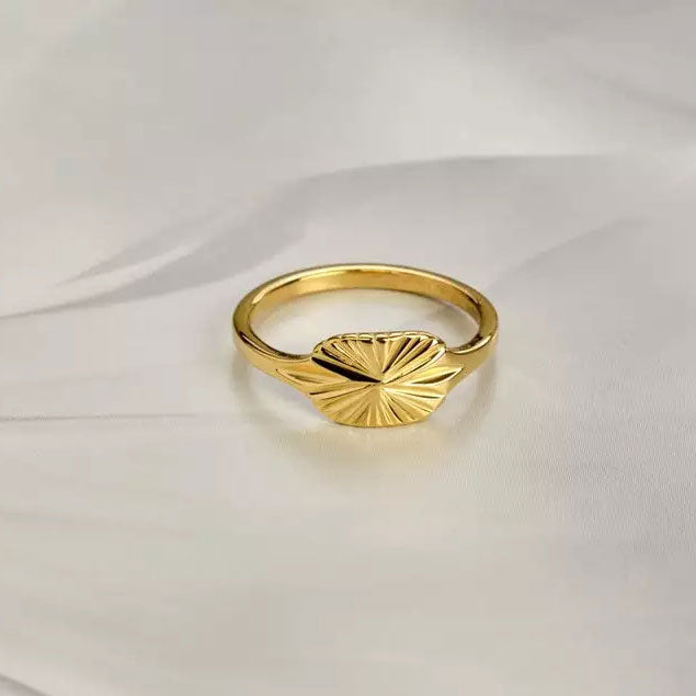 Clara | Sunray Ring 18K Gold