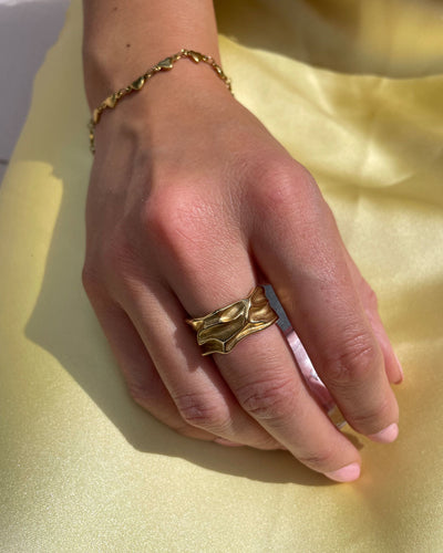Clara | Big Ring 18K Gold