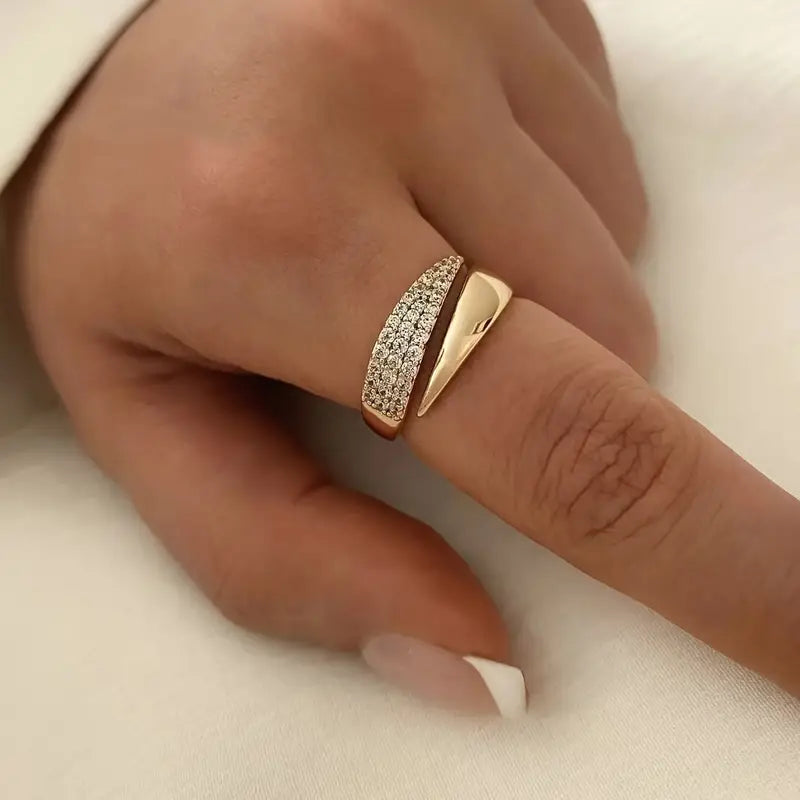 Elegante Gouden Ring met Fonkelstenen